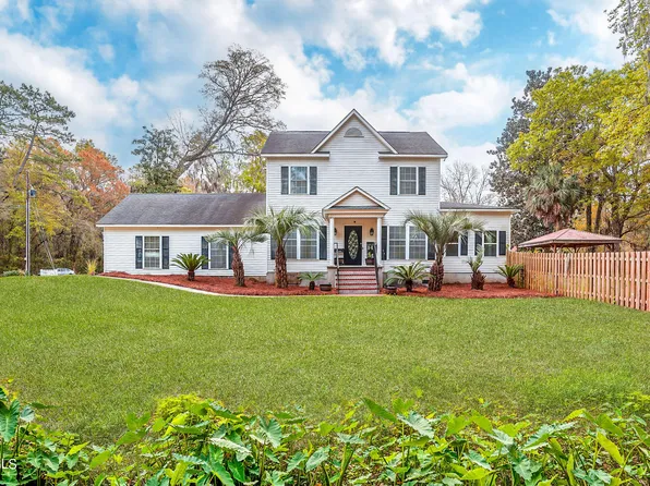 51 Lucy Creek Dr, Beaufort, SC 29907