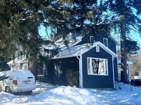 227 W Washington St, Caro, MI 48723