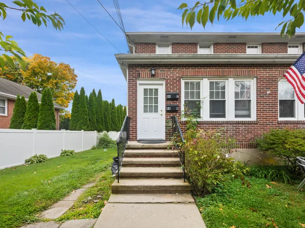 84 Pemberwick Rd #B, Greenwich, CT 06831
