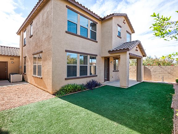 3rd image of 3304 E Carla Vista Dr
