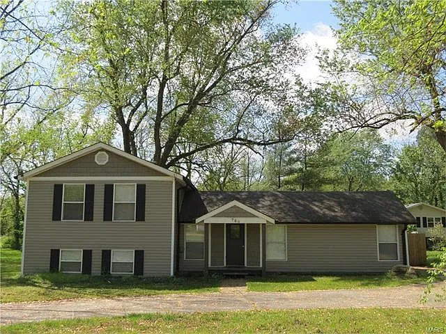 760 Sulphur Spring Ct photo 1