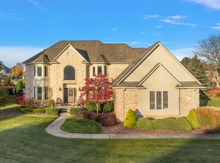 4150 Ridge Side Dr, Rochester, MI 48306