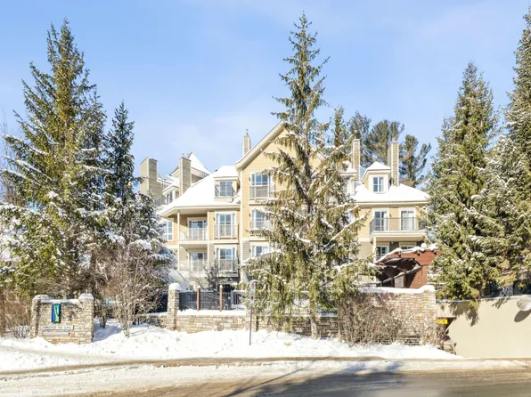 150 Chemin Du Cura Deslauriers #407, Mont Tremblant, QC J8E 3M2