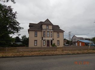 435 Ash St, Myrtle Point, OR 97458