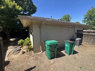5th image of 2318 Yosemite Dr #2318