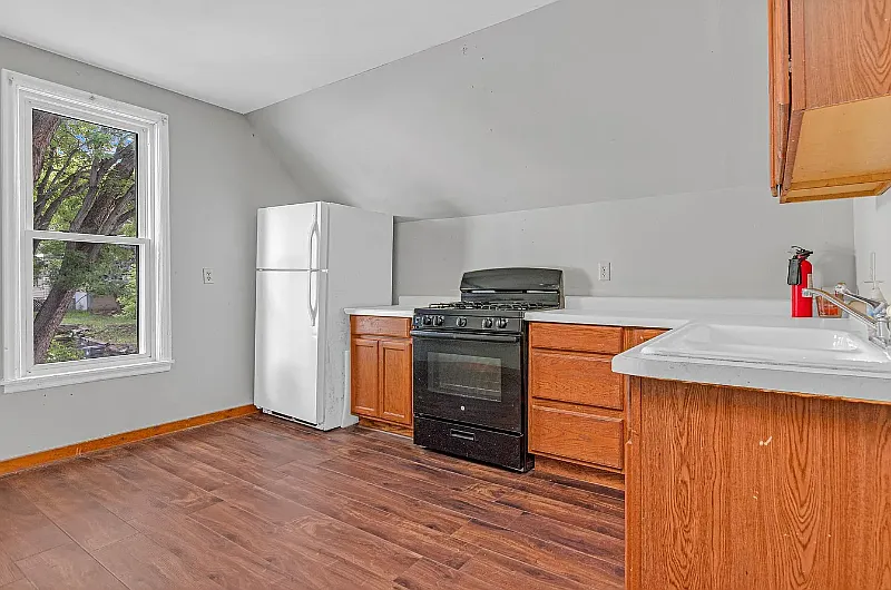2 bed, 890 sqft, $1,550 — Photo 4