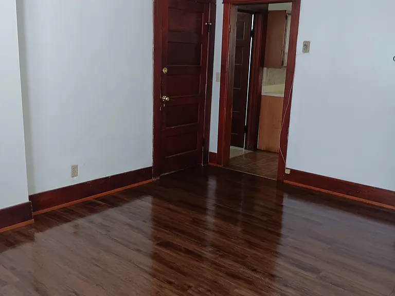 1389 Main St #5 — Photo 3