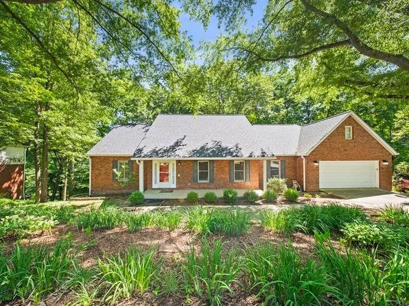 112 Bluebird Dr, Russell, KY 41169