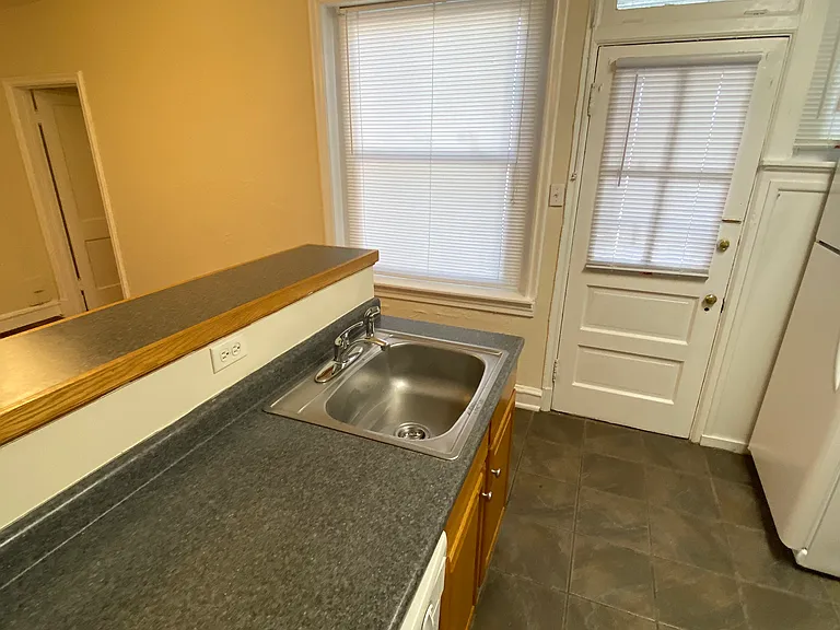 3426 W Grace St #9 — Photo 31