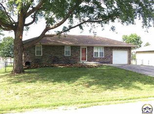 206 W 10th St, Overbrook, KS 66524