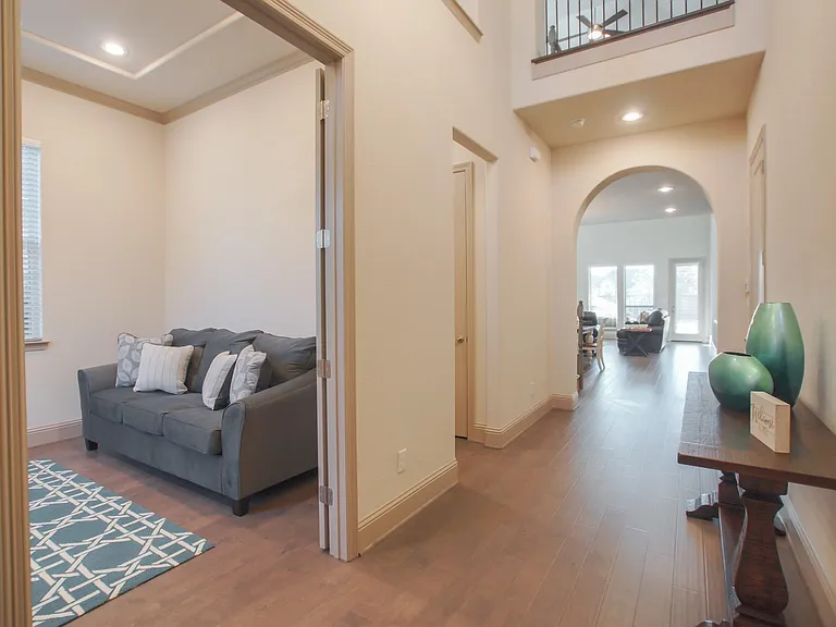 47 N Lochwood Way — Photo 6