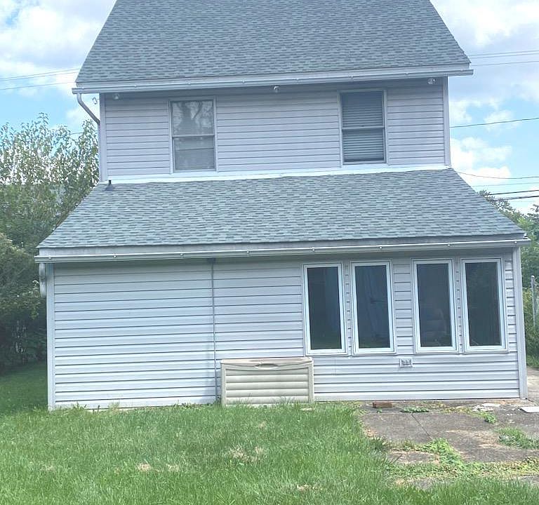 2nd image of 2124 Allentown Rd