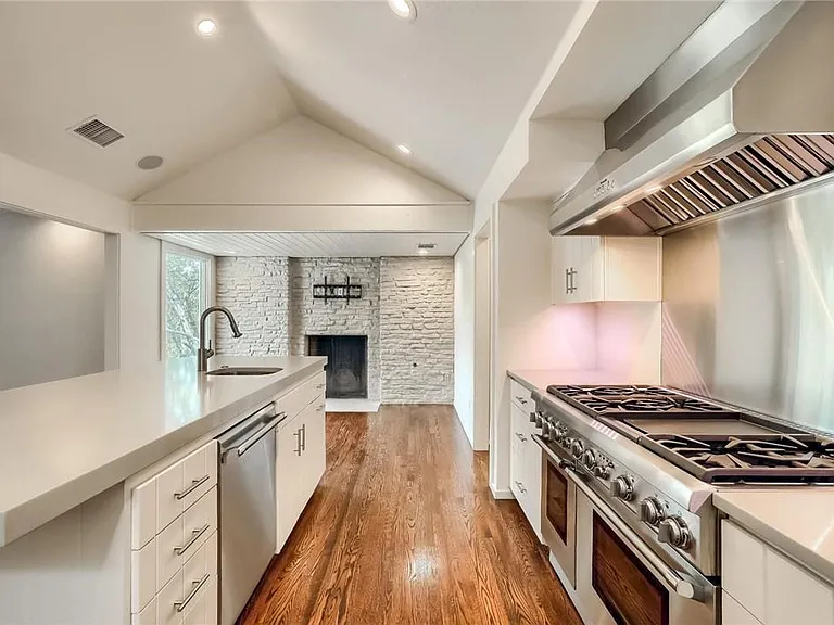 718 Bermuda — Photo 11