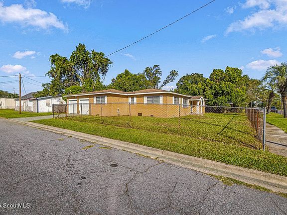 5th image of 2601 Lee St