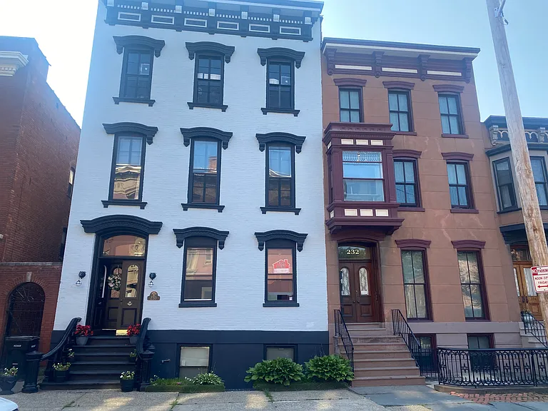 230 3rd St #1 — Photo 8