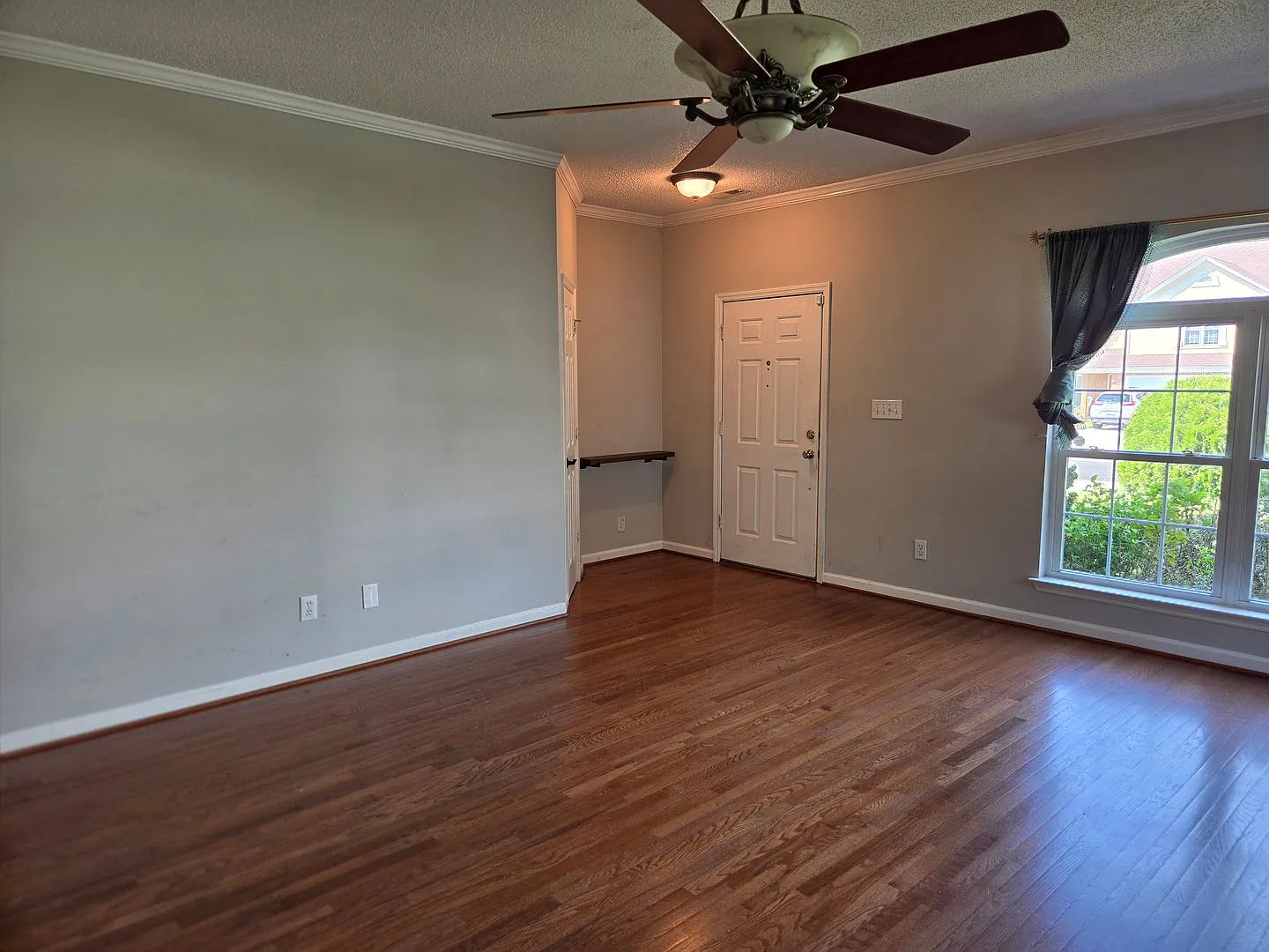 Rent Ready in South Huntsville — Photo 3