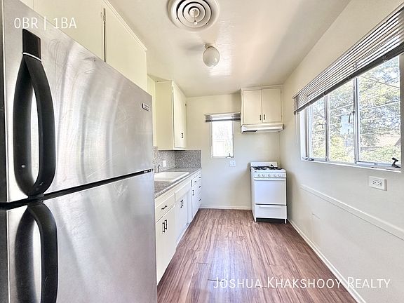 2nd image of 14615 Gilmore St #5