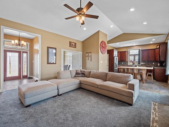 4th image of 703 Sally Port Rd