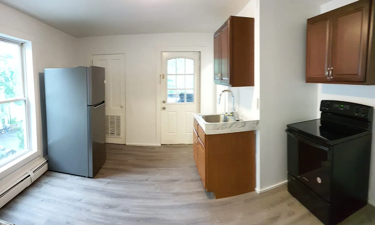 2 bed, 700 sqft, $1,650 — Photo 1