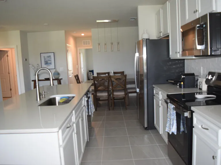 9670 SW Libertas Way — Photo 14