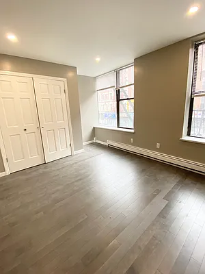 Rented by E Realty International Corp | media 1