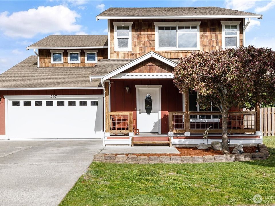 1st image of 997 NW Longview Drive