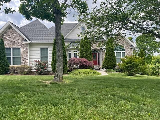 1st image of 392 Covenant Dr NE