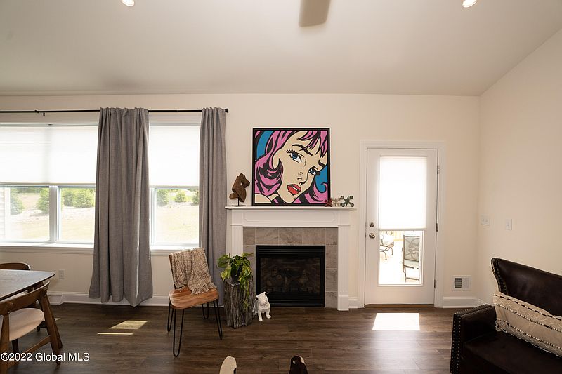 4th image of 2 Linden Court