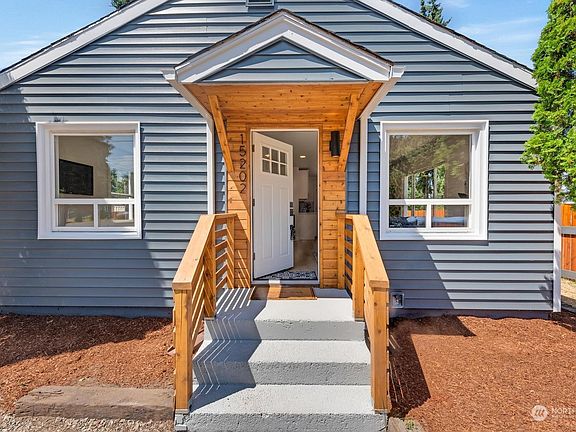 4th image of 15202 B Street E
