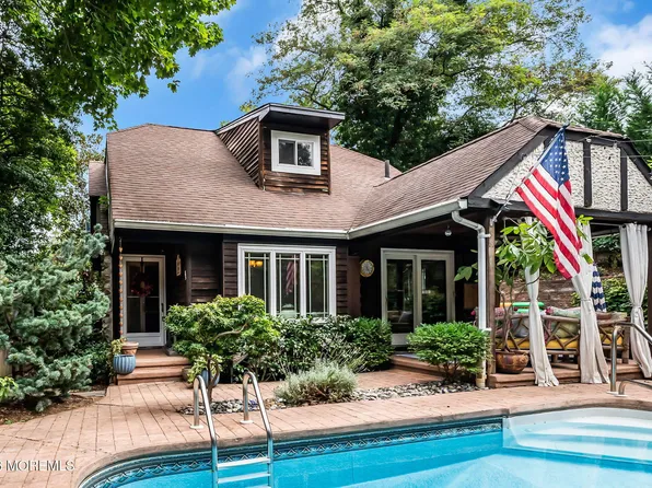 85 Valley Avenue, Highlands, NJ 07732