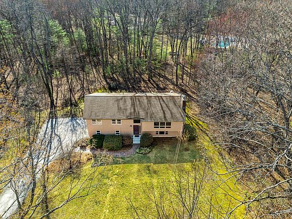 3rd image of 11 Mulberry Lane