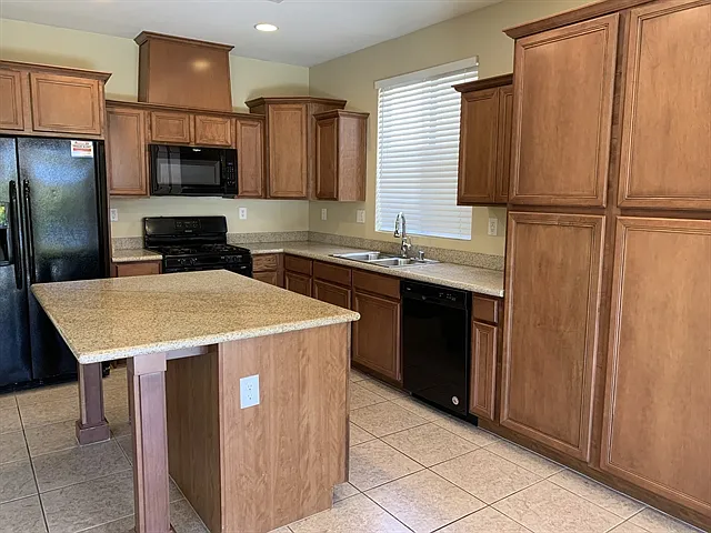 9866 Lanzarote Ct — Photo 3