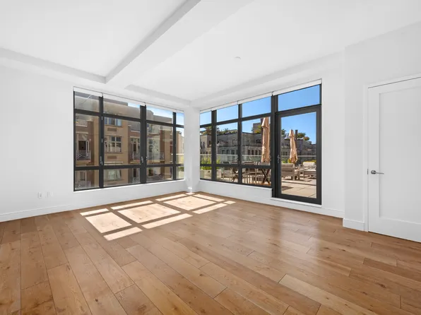 147 Hope Street image 2 of 11