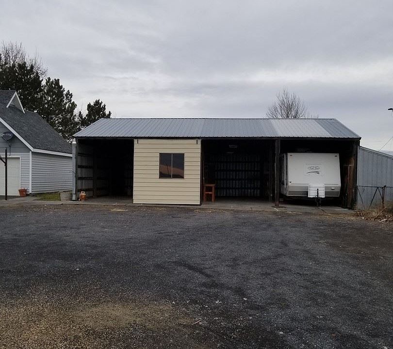 2nd image of 13372 N Frontage Rd E
