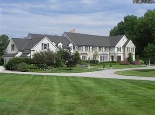 3125 Crabtree Ln, Hunting Valley, OH 44022