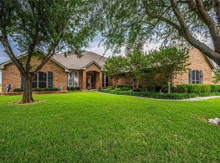4900 Katelyn Ln, Mustang, OK 73064