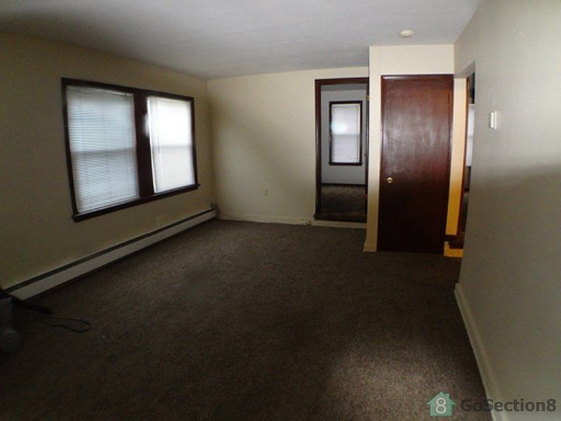 1st image of 910 Brownell Ave
