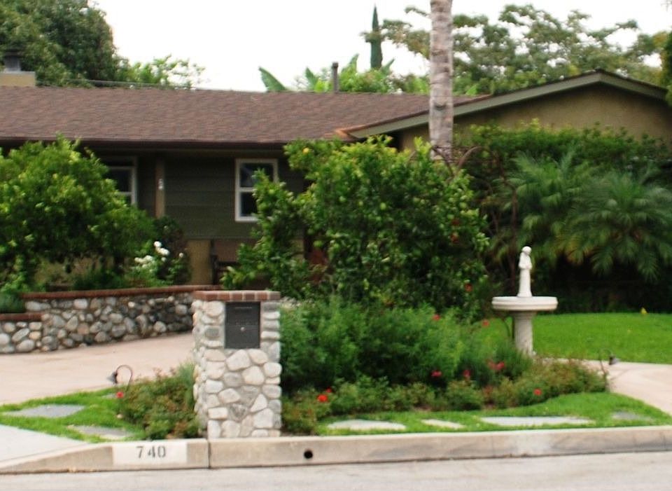 1st image of 740 S Vecino Dr