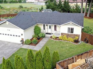708 Golphnee Loop SE, Rainier, WA 98576