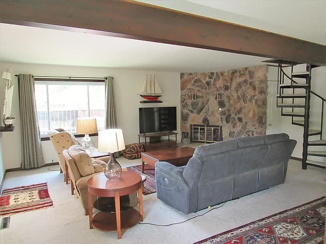 167 Ann Ct — Photo 5