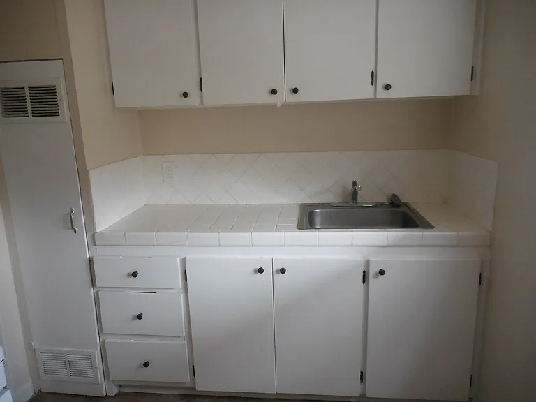701 W Yandell Dr #12-1 — Photo 10