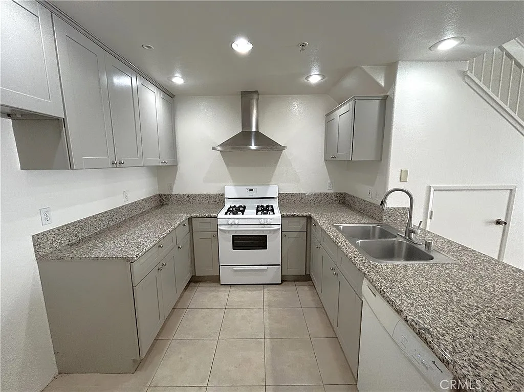 13133 Le Parc — Photo 2