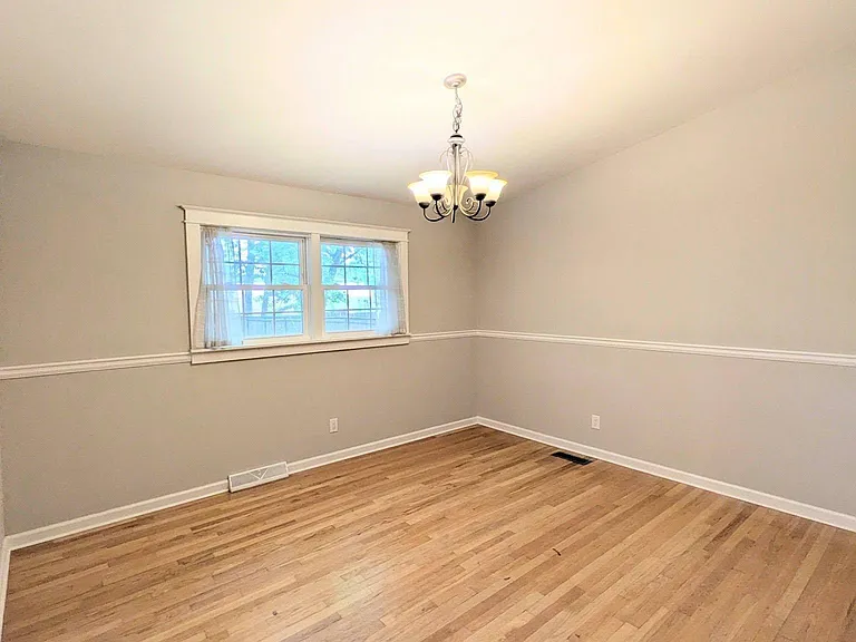 310 Cumberland Dr SE — Photo 15