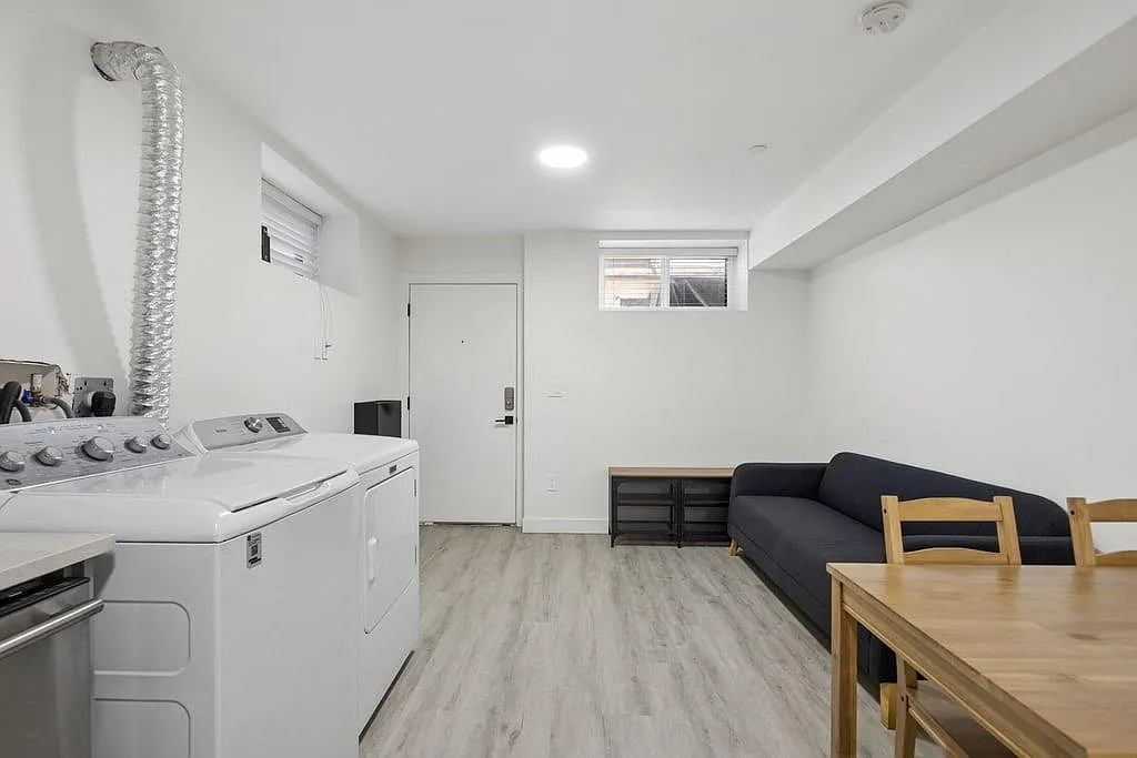 2 bed, 575 sqft, $1,890 — Photo 4