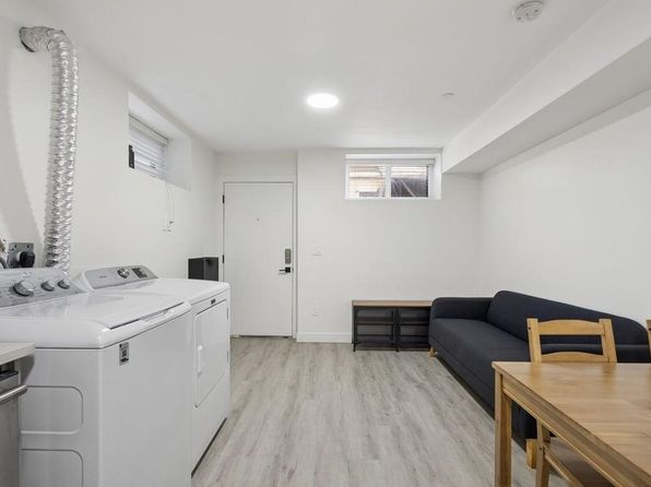 2 bedroom rental in Vancouver — photo 4