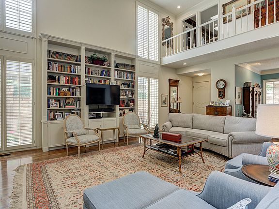 4th image of 5115 2nd St Unit 3