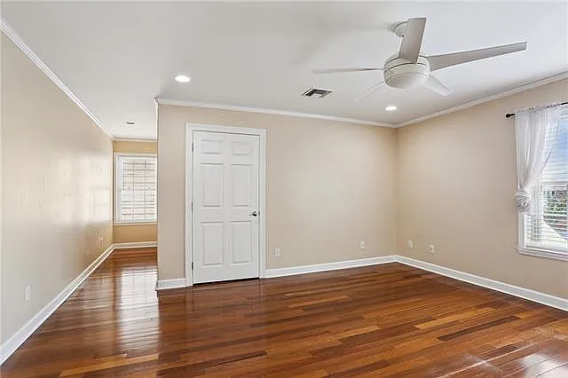 661 E William David Pkwy — Photo 19