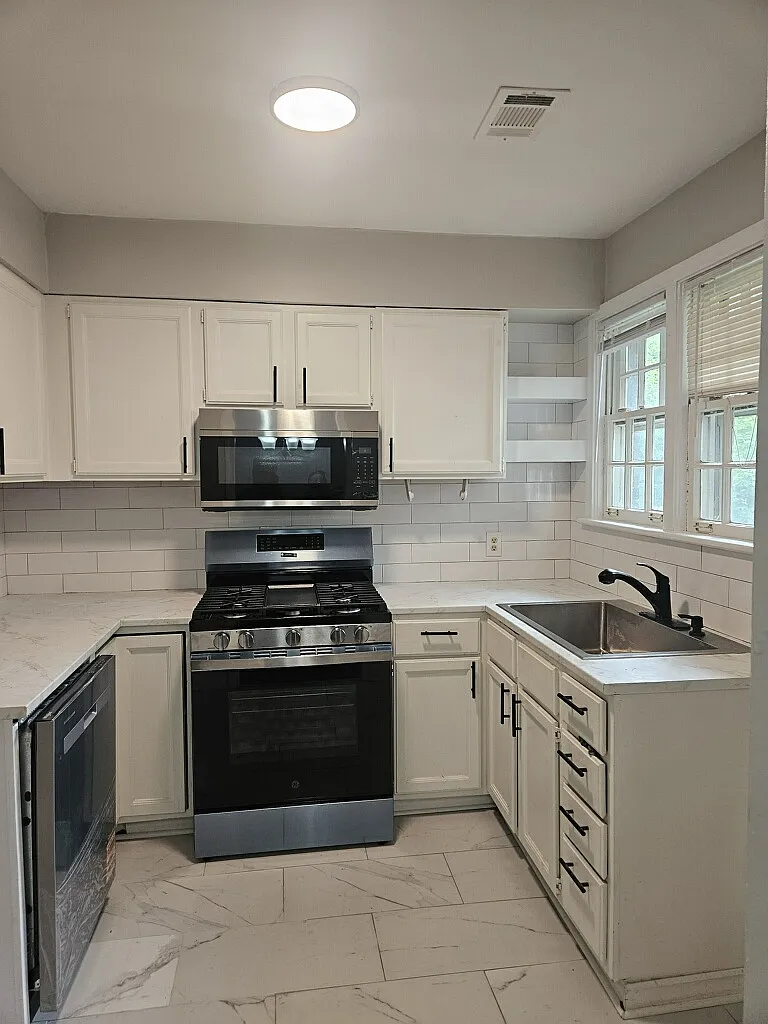 2 bed, $1,500 — Photo 2