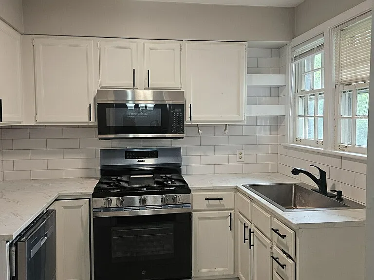 434 Sevier St — Photo 2