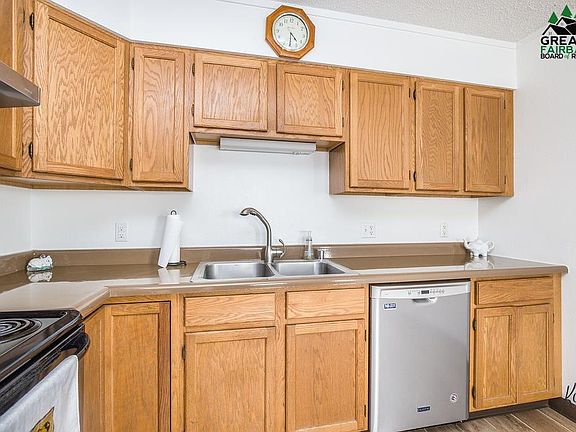 5th image of 77 Slater Dr APT 5